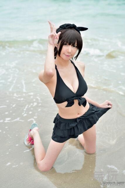 11区人气美少女coser神似徐娇 性感身材欧派丰满诱人