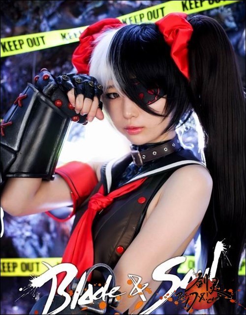 剑灵火炮兰真人cos火爆来袭 上演终极诱惑(3)